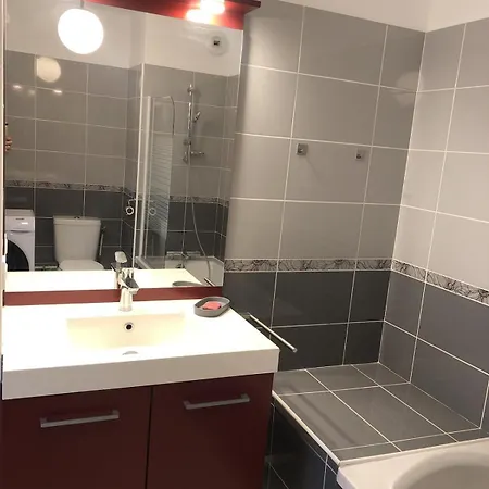 T2 46 M2 O'lac Proche Du 1 Parking Terrasse Lägenhet *
