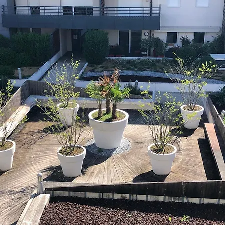 T2 46 M2 O'lac Proche Du 1 Parking Terrasse Lägenhet